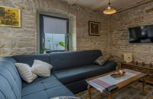Prodol Villa | Vila Tilia - charming Istrian stone house with pool