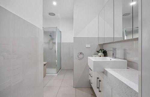 Dromana Casa | Dromana Seaside - 2 bedroom - Only 500m to the beach and shops