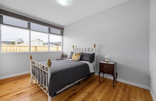Dromana Casa | Dromana Seaside - 2 bedroom - Only 500m to the beach and shops