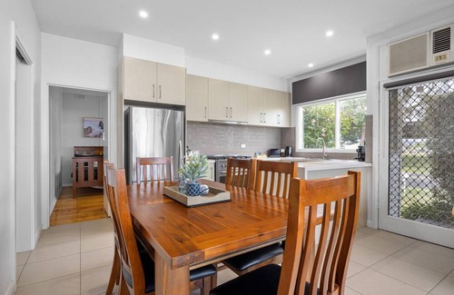 Dromana Casa | Dromana Seaside - 2 bedroom - Only 500m to the beach and shops