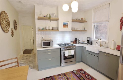 Truxton Circle Casa | Mint Condition- Beautiful Townhome in Shaw