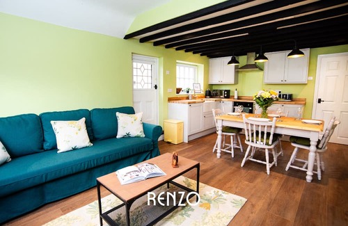 Stoke Bardolph Cabaña | Beautiful 1-bed Cottage in Nottingham by Renzo, Stunning Countryside Location!