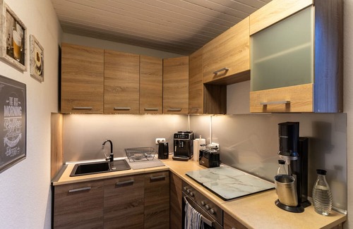 Kaufungen Apartamento | Apartment 'Ferienwohnung Haus Am See' with Wi-Fi