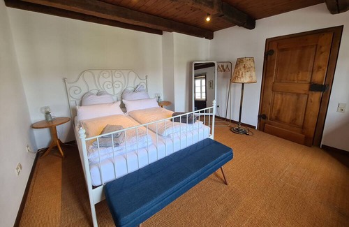 Olsberg Casa | Holiday Home 'Ferien Fachwerkhaus' with Mountain View, Private Terrace and Wi-Fi