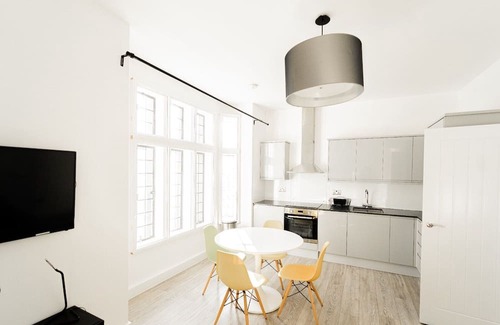 Royal Borough of Kensington and Chelsea Hotel | The Apartments