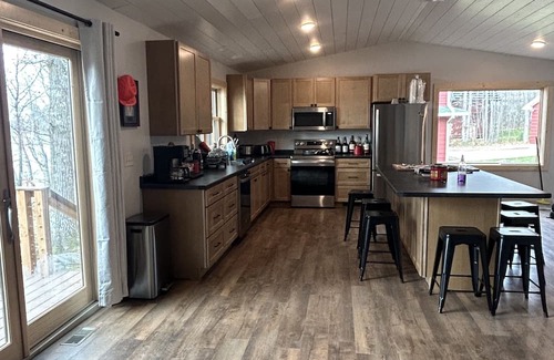 Cornucopia Cabina | Lake house near 100s of miles of ATV/Snowmobile trails. 20 mins to Bayfield.