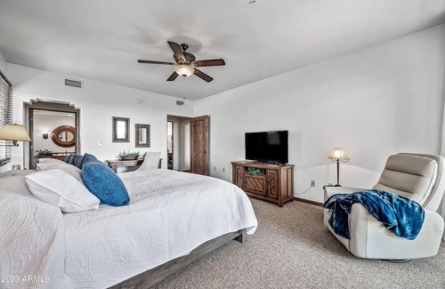 Carefree Condominio | Luxury Unit Carefree, Arizona with great golfing, art, restaurants and shopping