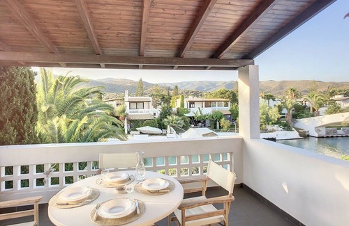 Plepi Apartamento | Beachside fully equipped flat with seaview