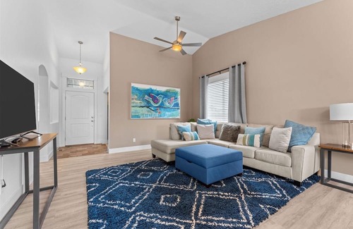 Eagle Casa | Eagle's Nest Retreat 4 bdrm 2 bath Fenced Yard