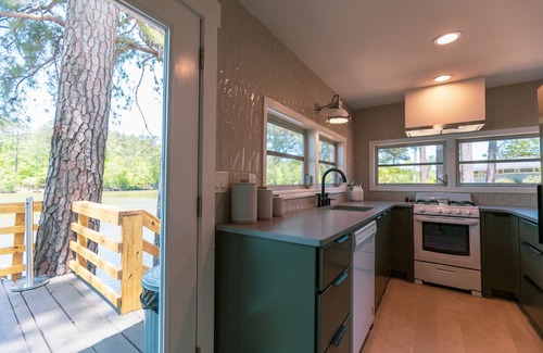 Monticello Cabina | Jackson Lake-side Cabin