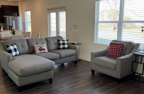 McCalla Casa | McCalla Modern Oasis. 25 minutes from Tuscaloosa and Birmingham!