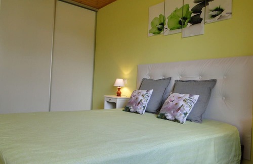 Foncine-le-Haut Apartamento | Gîte 1805 montagnes du jura avec spa et sauna 2*