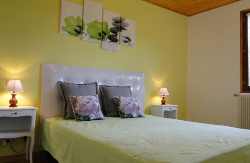 Foncine-le-Haut Apartamento | Gîte 1805 montagnes du jura avec spa et sauna 2*