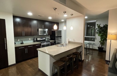 View Park-Windsor Hills Condominio | Upscale Hollywood 2 Bed 2 Bath + Large Balcony+1222 N La Brea Ave West Hollywood
