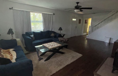 Stanly County Otro | The Farm House