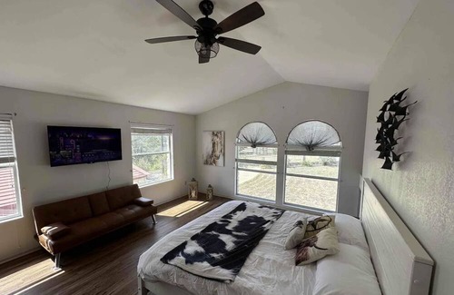 Jonestown Casa | Breathtaking Lakeviews 4 Bedrooms / 2 Bathrooms