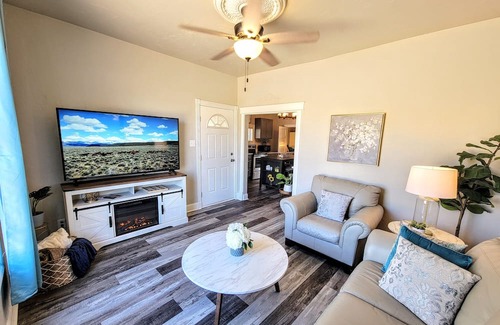 Pueblo Casa | Beautiful Bungalow in Pueblo