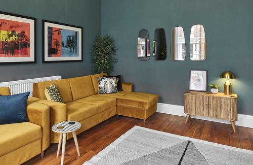 Hope Street Apartamento | Host & Stay | The Falkner Quarters I