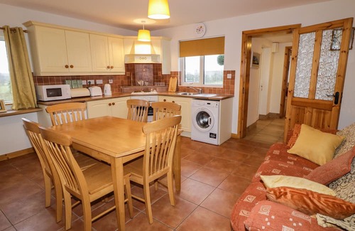 Carndonagh Cabaña | FINTAN'S, family friendly in Carndonagh, County Donegal