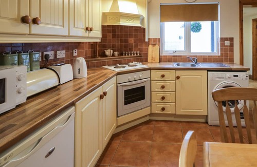 Carndonagh Cabaña | FINTAN'S, family friendly in Carndonagh, County Donegal