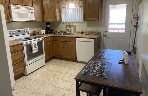 Elizabethton Condominio | Fenced yard pets welcome