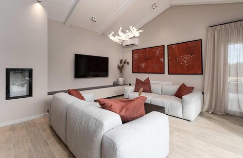 Kadumi Casa | Villa Curitico, modern villa for 8 guests with heated pool and wellness only 6 km from of Porec and