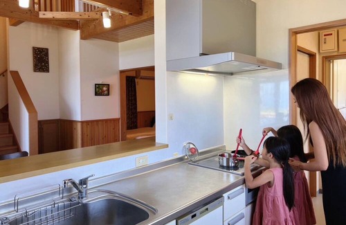 Shoshi Casa | Ocean Hills Villa on the hill where you can feel t / Kunigamigun Okinawa