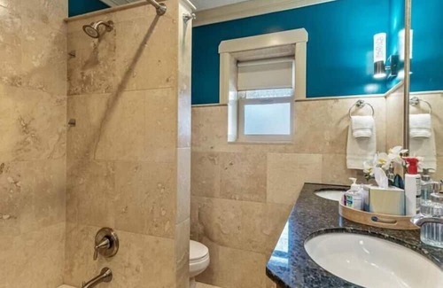 Liberty Wells Casa | Private Hot Tubs,Patio and Yard,Close to Parks