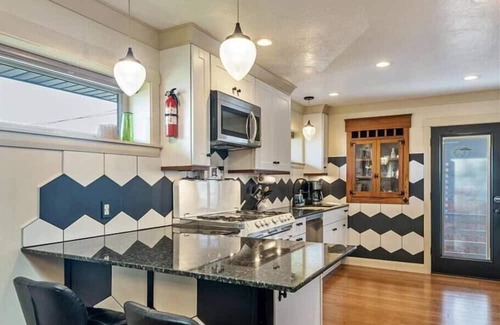 Liberty Wells Casa | Private Hot Tubs,Patio and Yard,Close to Parks