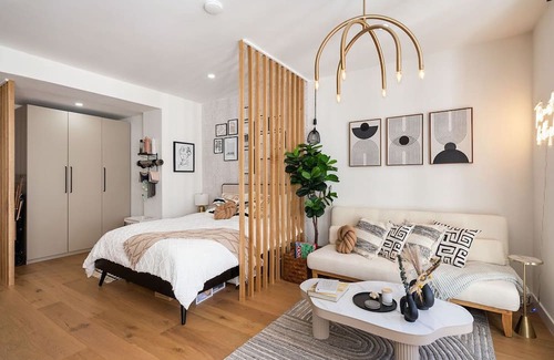 Waterfront Condominio | New Modern Ocean Studio with Balcony