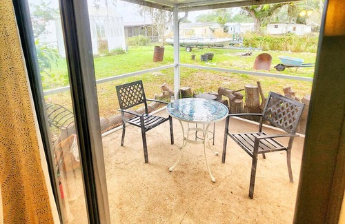 Zephyrhills Casa | Single family home in Zephyrhills. Semi-furnished.