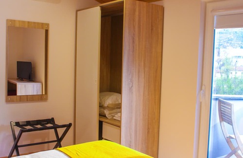 Gois Cabaña | Casa de Campo Vale do Ceira, Quarto Twin. Na Bela e Pacata Vila de Góis
