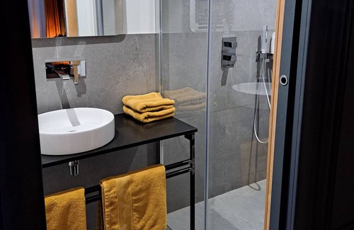 Vieille-Toulouse Apartamento | Studio Design, Terrasse et Belle Vue, Cuisine, Douche à L'italienne no2