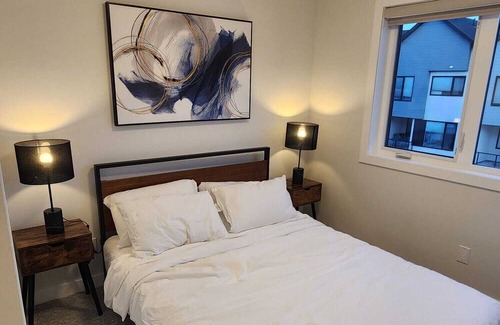 Calgary Casa | This townhouse is a 3 bedroom(s), 2.5 bathrooms, located in Calgary, Alberta.