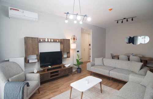 Bagcilar Apartamento | Cozy Retreat: Stylish 2BR Apt
