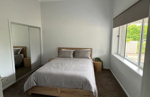 Corowa Casa | Central stunner- perfect for families and larger groups