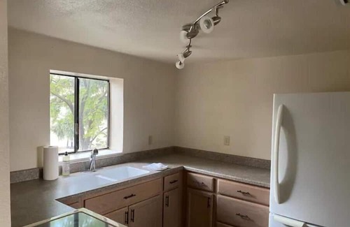 Northeast Reno Condominio | One Bedroom Executive Condo Close to UNR and TMCC