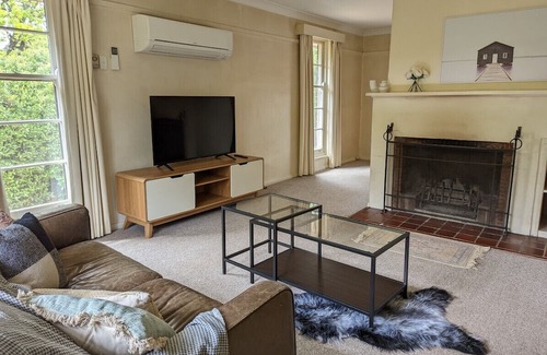 Deakin Casa | A Classic at Deakin 3bdr