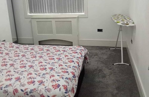 Wolverhampton Apartamento | Charming 2-Bed Apartment in Wolverhampton