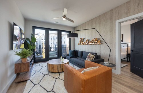 West End Casa | Adonis - Odyssey - Heart of Midtown