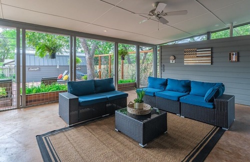 Shearer Hills - Ridgeview Casa | Private Jetted POOL in a Stunning House By Airport