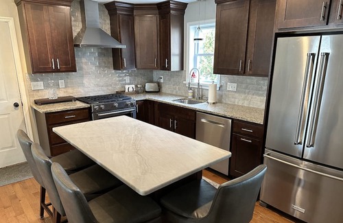Saratoga Springs Casa | The Gray Horse. Cozy and inviting home in the center of everything Saratoga!