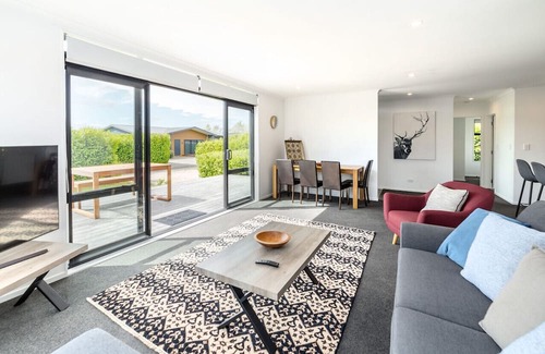 Martinborough Casa | Tuscan Sunset, Martinborough