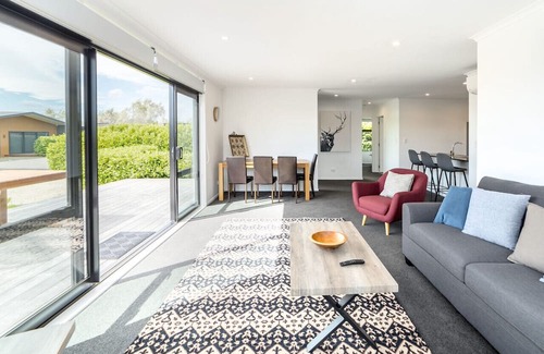 Martinborough Casa | Tuscan Sunset, Martinborough
