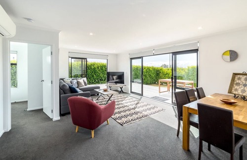 Martinborough Casa | Tuscan Sunset, Martinborough