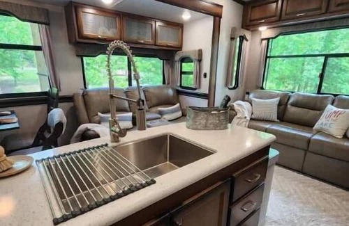 Reed Creek Casa | "Simply Unhitched" Lake Front RV with Swim Dock