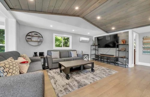 Centre Hastings Cabaña | The Lakeview