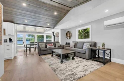 Centre Hastings Cabaña | The Lakeview