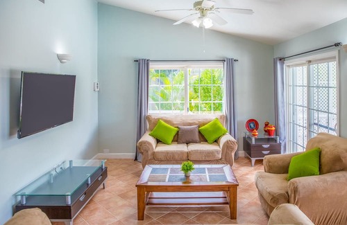 Jolly Harbour Villa | Modern private villa with pool, Antigua. Ideally located. 5min from best beaches