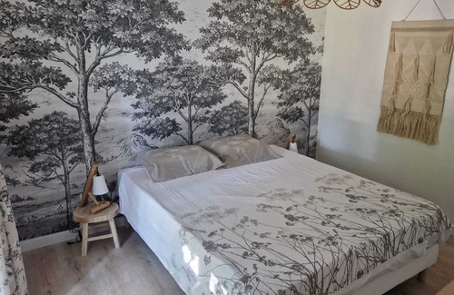 Ceyzerieu Casa | Maison Bohème Avec Bain Nordique. Vélo et Table de Ping-pong. Animaux Bienvenus